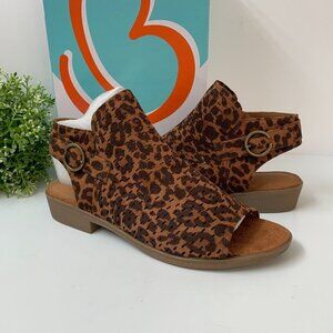 Baretraps Womens Scotlyn Open Toe Flat Cushioned Sandal Sz 5.5M Auburn Brown